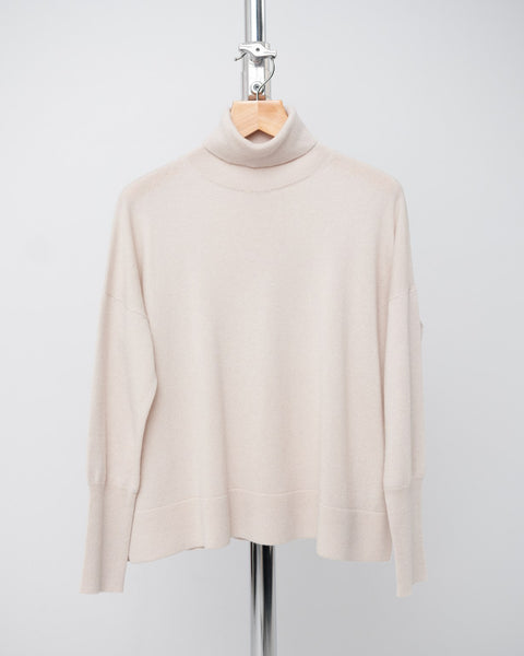 LIVIA Turtleneck Sweater