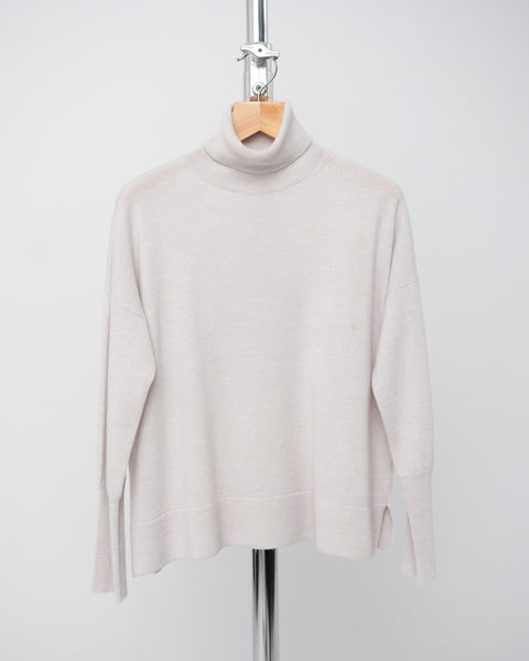 LIVIA Turtleneck Sweater
