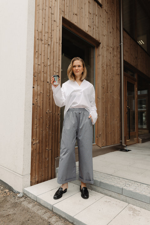 LUCIA Cotton V-Neck Shirt